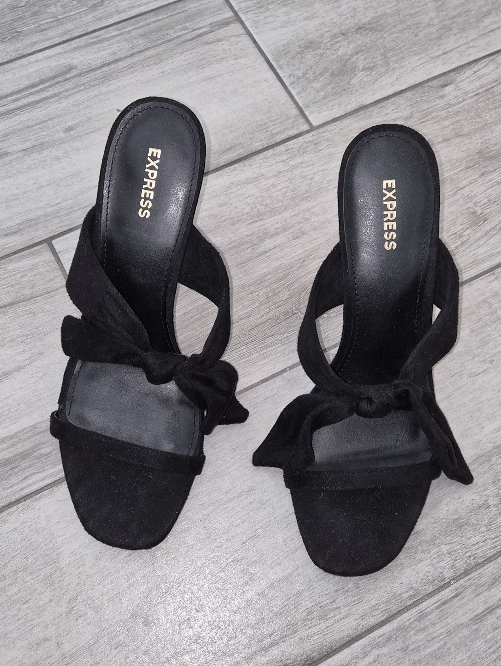 Express Women’s Black Knot-Front Slide Sandals